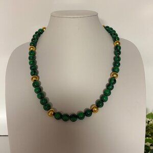 Vintage Marbled Green Acrylic Bead Necklace Gold Tone Accents